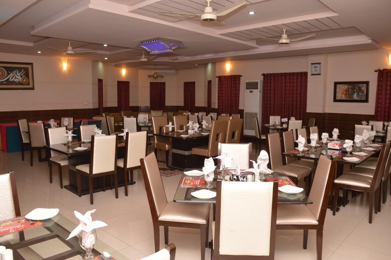 Midway Hotel & Restaurant Sadiqabad Exterior foto